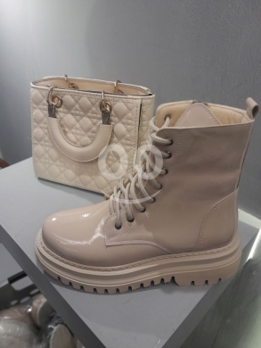 Vêtements, chaussures et accessoires dans Abou Samra - حذاء رينجر جلد لميع مريح مع حقيبة يد طقم | Glossy Leather Boots with Matching Handbag