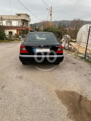 Mercedes-Benz in Kfar Dlakous - مرسيدس بنز سي كلاس موديل 1994 كلاسيكية بحالة جيدة | 1994 Mercedes-Benz C-Class Classic Edition