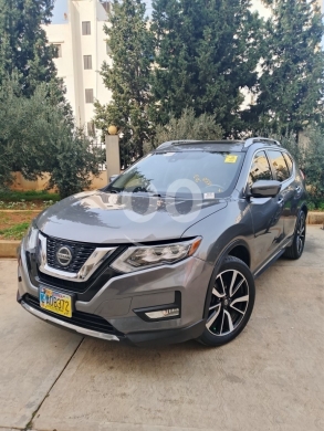 Nissan in Abou Samra - Nissan Rogue SL PLATINUM 2WD Clean Carfax 2018