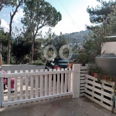 Apartments for sale in Aley - 140sqm Apartment for Sale in Qabr Shmoun, Aley | 100sqm Terrace