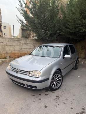 فولكس فاجن في صيدا - Golf model 2003