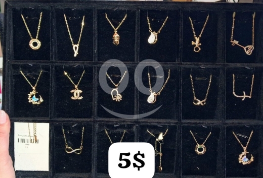 Vêtements, chaussures et accessoires dans Bhamdoun - Designer-Style Gold-Tone Pendant Necklaces | Crystal Encrusted Infinity, Moon & Heart Jewelry