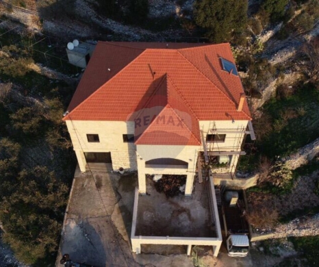 فلل للبيع في البترون - R9-3159 Villa for Sale in Mehmarch - Batroun District فيلا للبيع في محمرش البترون