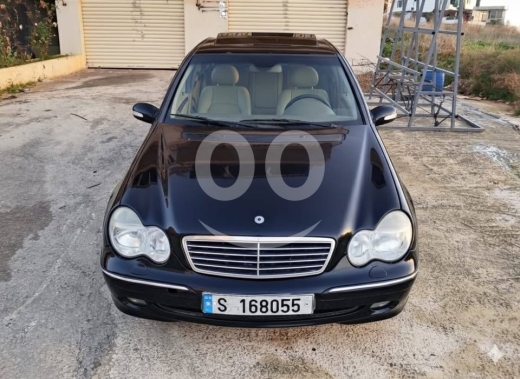 Mercedes-Benz in Sour - C240 موديل 2003