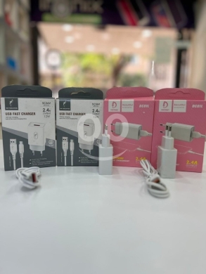Mobile accessories dans Tripoli - v