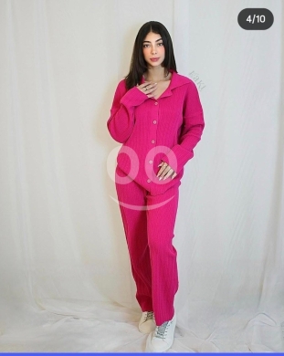 Vêtements, chaussures et accessoires dans Saïda - طقم نسائي مريح من قطعتين بقماش مضلع - كارديجان بأزرار وبنطلون واسع بلون فوشيا جذاب