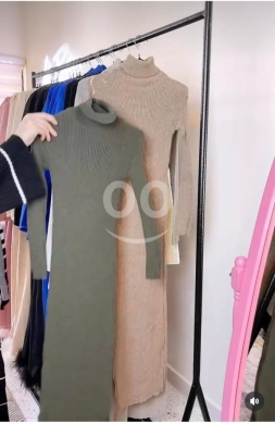 Vêtements, chaussures et accessoires dans Saïda - فستان ميدي بياقة عالية وقماش مضلع - فستان "بودي كون" شتوي بألوان خريفية دافئة