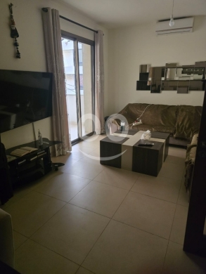 Apartments for sale in Basta - شقة مميزة للبيع في بيروت - البسطة التحتا، شارع فتح الله (قرب المخفر)