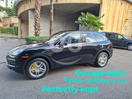 Autres biens dans Achrafieh - Porsche Cayenne S 2011