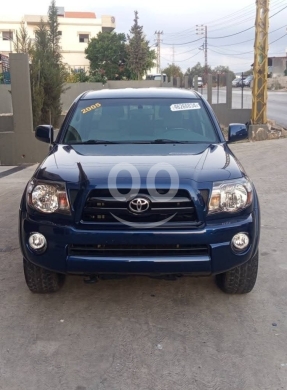 Toyota in Minieh - Toyota Tacoma TRD Off-Road 2005 - Clean Import - 4WD High/Low - 11,200$