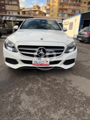 Mercedes-Benz in Beirut City - 2018 Mercedes C300 4MATIC | Clean Carfax | Panoramic & Cameras - $21,900