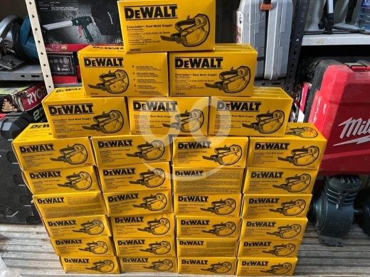 DIY Tools & Materials in Abdeh - DeWALT DPG82 Concealer Dual Mold Safety Goggles - Anti-Fog High Impact Protection Eye Shield