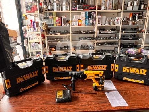 DIY Tools & Materials in Abdeh - DeWALT 20V MAX XR Brushless Cordless 5/8 in. Rotary Hammer Kit - Heavy Duty SDS Plus Drill