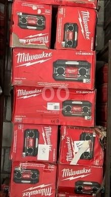 DIY Tools & Materials in Abdeh - Milwaukee M12-18 Jobsite Radio - Heavy-Duty Audio System for Extreme Working Conditions