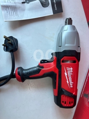 DIY Tools & Materials in Abdeh - Milwaukee IPWE 400 RQ 725W Impact Wrench - Industrial Grade 1/2" Corded Tool