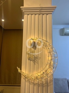 Home & Garden in Beirut City - هلال رمضان معدني مضيء مع قاعدة - إضاءة ليد (LED) تعمل بالبطارية والكهرباء لديكور رمضاني عصري