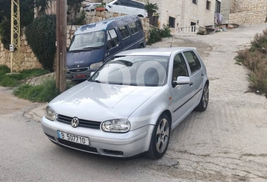 Volkswagen in Aley - Golf model 2000