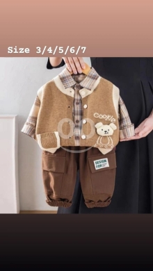 Clothes, Footwear & Accessories in Tripoli - طقم ولادي كاجوال 3 قطع قميص كاروهات وجيلي تريكو | Boys 3-Piece Casual Plaid Shirt & Knit Vest Set