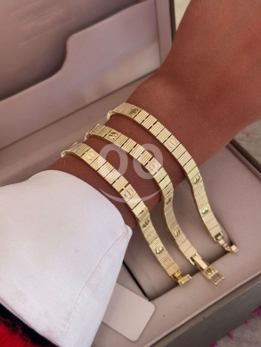 Clothes, Footwear & Accessories in Beirut City - سوار ذهبي كارتييه لوف بتصميم مخطط وأنيق | Elegant Cartier Love Bracelet Ribbed Gold Design