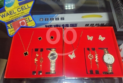Clothes, Footwear & Accessories in Hrar - طقم إكسسوارات نسائي أنيق (ساعة، قلادة، سوار، وأقراط) | Elegant Women&#039;s Jewelry & Watch Gift Set