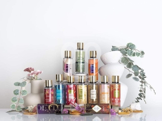Health & Beauty in Khalde - مجموعة معطر الجسم لوريس بعبق الزهور والفواكه | Loris Fragrant Floral & Fruit Body Mist Collection