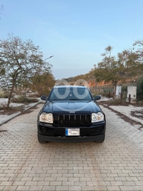 Jeep in Damour - Cherokee 2006