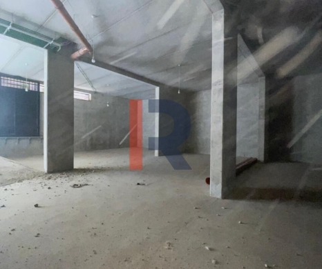 R9-3189 Warehouse for Rent in Nakhleh – Koura (450 m², 4m Height, Main Road)