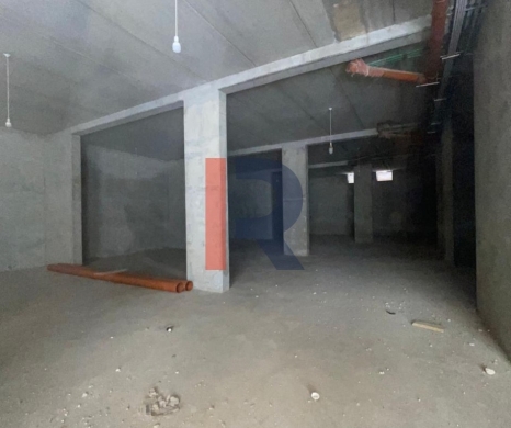 R9-3189 Warehouse for Rent in Nakhleh – Koura (450 m², 4m Height, Main Road) — 2