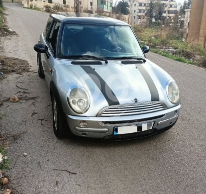 Mini in Beirut City - ميني كوبر 2004