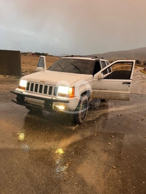 Jeep in Bednayel - Grand cherokee 1994
