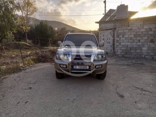 Mitsubishi in Bteghrine - Mitsubishi Montero 2002