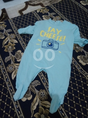 Produits pour bébés et enfants dans Nabatyeh - أفرول (باربوتيز) ولادي "Say Cheese" قطني مريح عمر 6-9 شهور | Baby Boy "Say Cheese" Cotton Onesie 6-9