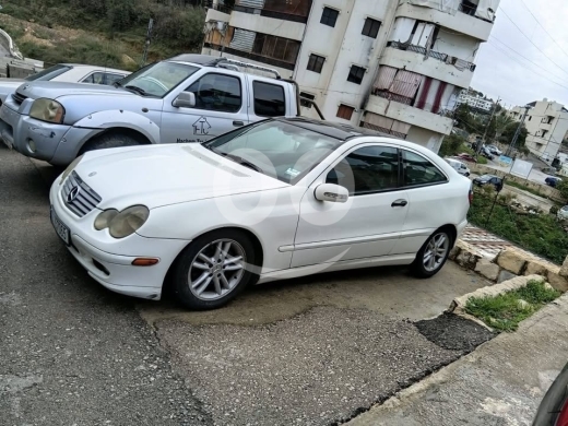 Mercedes-Benz in Jbeil - C 230 model 2003