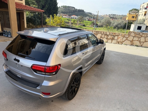 Jeep in Nabatyeh - grand cherokee 2018 altitude 4wd ????