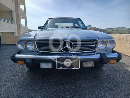 Mercedes-Benz in Nabatyeh - sl 380 1982