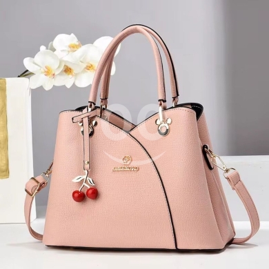 حقيبة يد نسائية أنيقة بخرز الكرز وتصميم عصري | Elegant Women's Cherry Charm Handbag Moder… — 5
