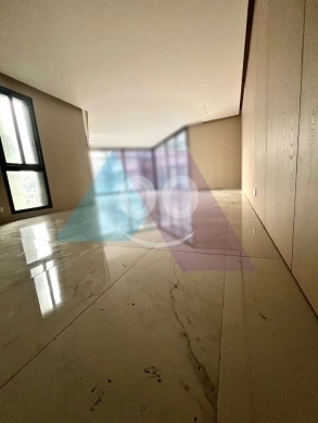 Apartments for sale in Achrafieh - 170m2 Apartment 4sale in Achrafieh-3mins from Abc/2 min from GeitawiEZ21A67