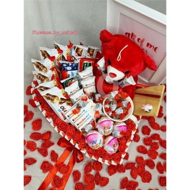 بوكس كندر هدايا عيد الحب - بوكس الشوكولاتة والورد | Kinder Chocolate Valentine’s Day Gift… — 2