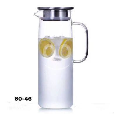 Kitchen appliances in Loussiya - ابريق زجاج مع غطا ضغط ستانلس