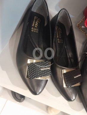 حذاء نسائي أسود كلاسيكي رسمي بإبزيم ذهبي | Classic Black Formal Women’s Shoes with Gold B… — 2