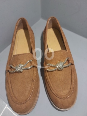 Vêtements, chaussures et accessoires dans Abou Samra - حذاء لوفر نسائي مريح بتصميم عصري مثالي للعمل | Comfortable Women&#039;s Loafers for Daily Work