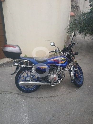 Motorcycles & ATVs in Jdaide - MOTO CG 150 NEUVE MOINS DE 100KM AU COMPTEUR VENDU CAUSE VOYAGE IMMATRICULEE