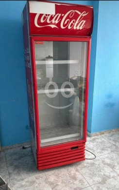 Kitchen appliances in Bourj el Barajneh - براد كوكاكولا بحالة ممتازة - توصيل لكافة لبنان | Coca-Cola Display Fridge - Delivery Available