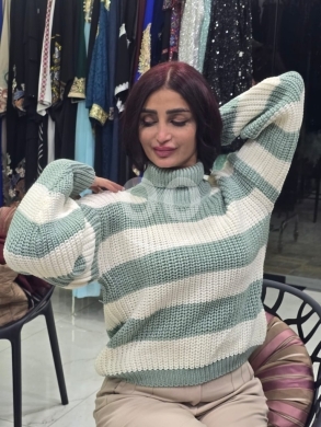 Vêtements, chaussures et accessoires dans Tripoli - كنزة شتوية مقلمة بياقة عالية وتصميم عصري مريح | Stylish Striped Turtle Neck Winter Sweater