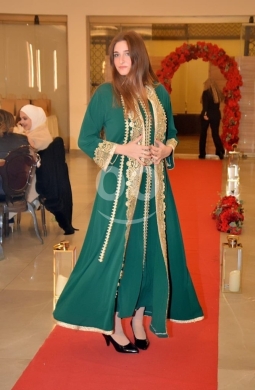 Clothes, Footwear & Accessories in Tripoli - عباية خضراء ملكية بتطريز ذهبي فاخر | Royal Green Abaya with Intricate Gold Embroidery