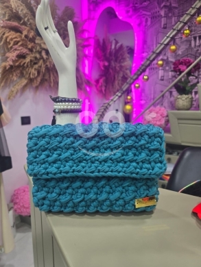 Clothes, Footwear & Accessories in Tripoli - حقيبة "كلاتش" كروشيه يدوية باللون الفيروزي الجذاب | Vibrant Turquoise Handcrafted Crochet Clutch