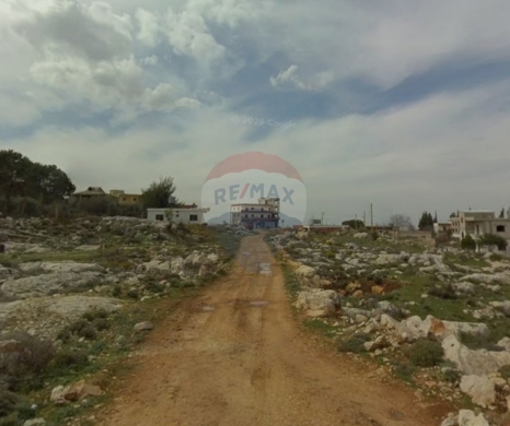 Lands for sale in Izal - R9-3220 Land for Sale in Izal - Danniyeh أرض للبيع في إيزال الضنية (1000 m², Zoning 20/50)