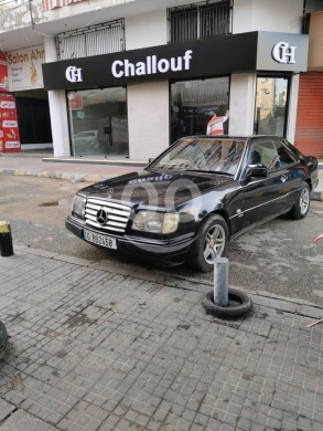 Mercedes-Benz in Beirut City - Mercedes 300 1992 موديل