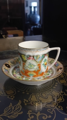 Antiques & Collectibles in Beirut City - Handmade Vintage Coffee Set One dozen - Rare Design