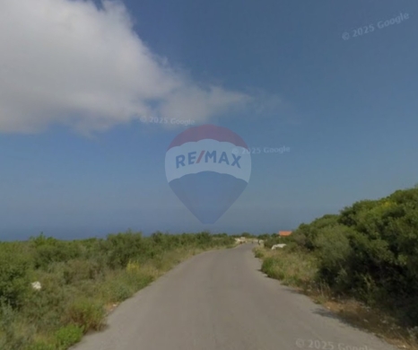 Lands for sale in Kalhat - R9-3231 Land for Sale in Qalhat Koura - 792 m² أرض للبيع في قلحات الكورة - 792 متر مربع